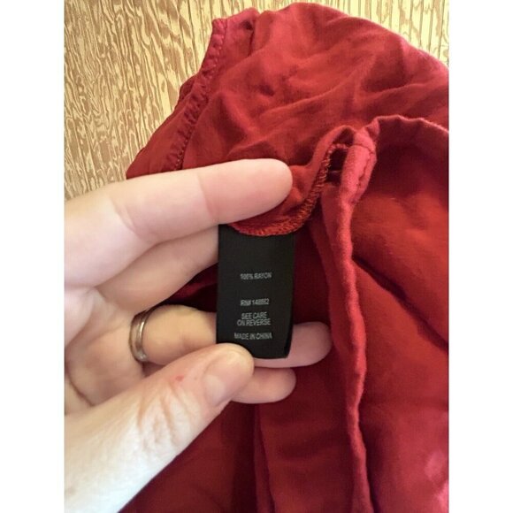 Torrid Cherry Red Sleeveless Front Tie Blouse Size 1 (1X) Thin Button Down - Picture 7 of 8